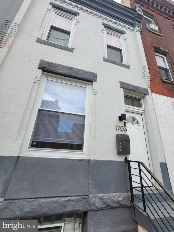 1703 N Newkirk St