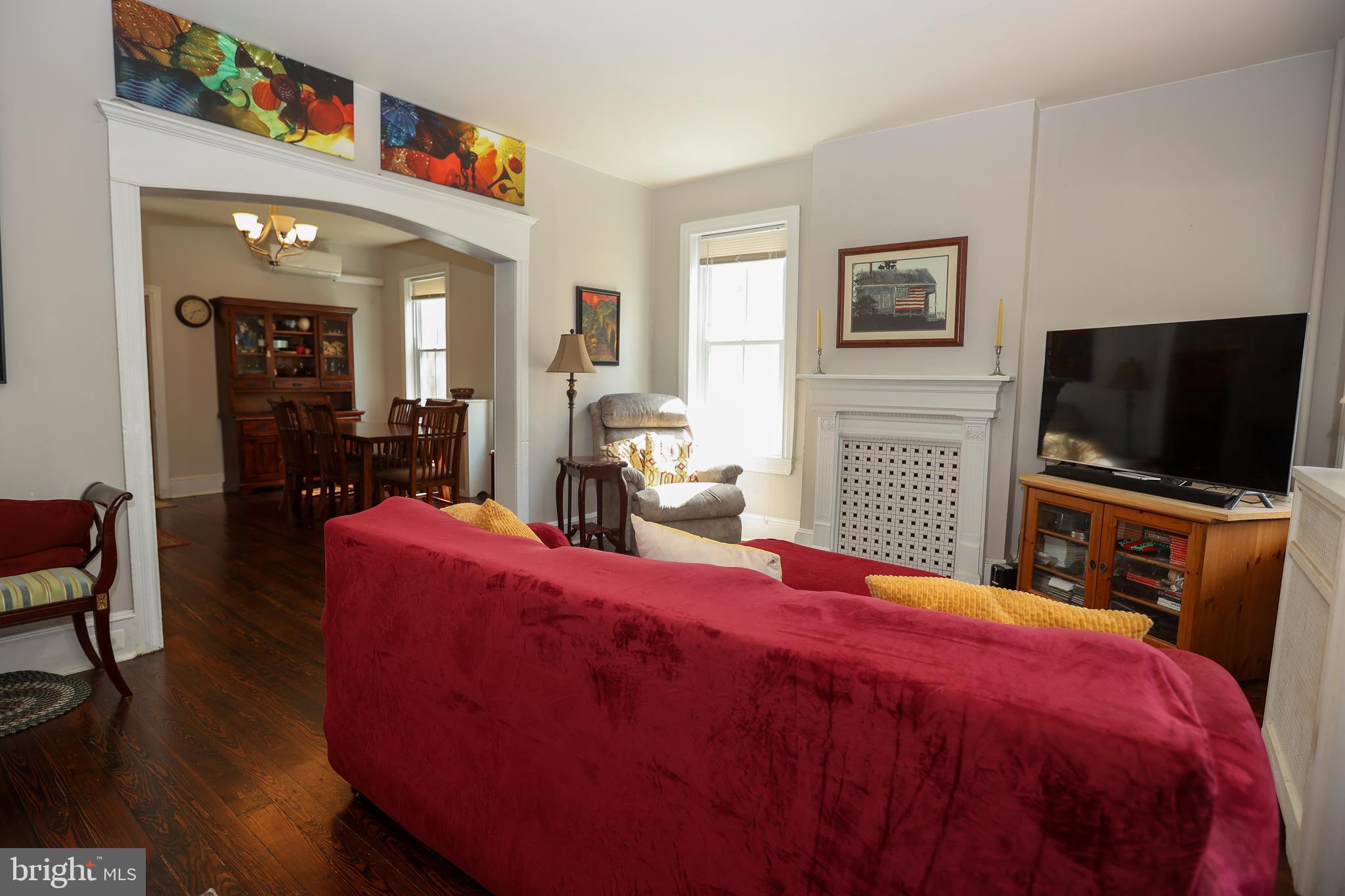 238 W Mount Pleasant Ave