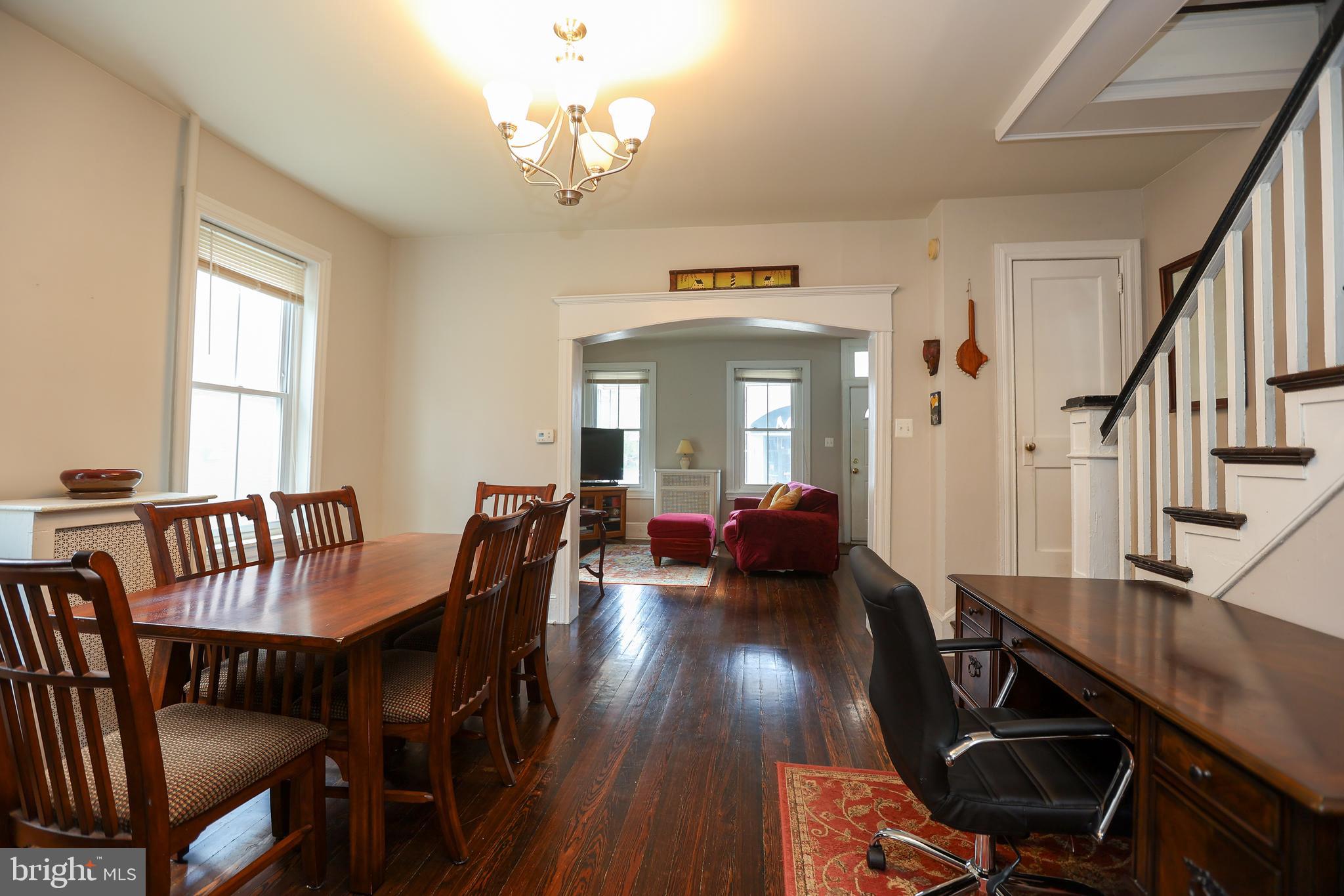 238 W Mount Pleasant Ave