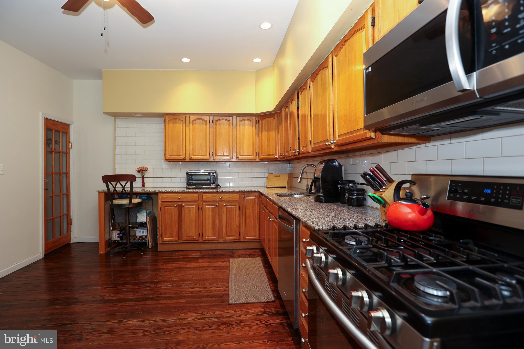 238 W Mount Pleasant Ave