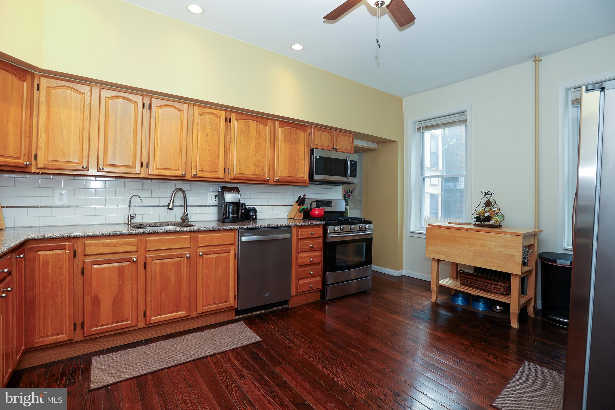 238 W Mount Pleasant Ave