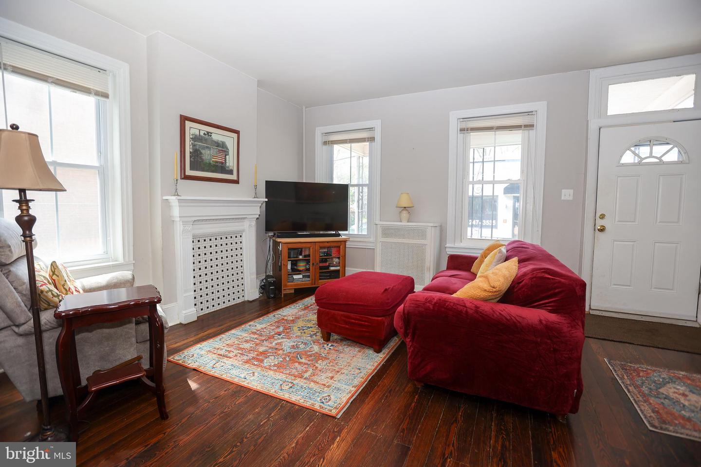 238 W Mount Pleasant Ave