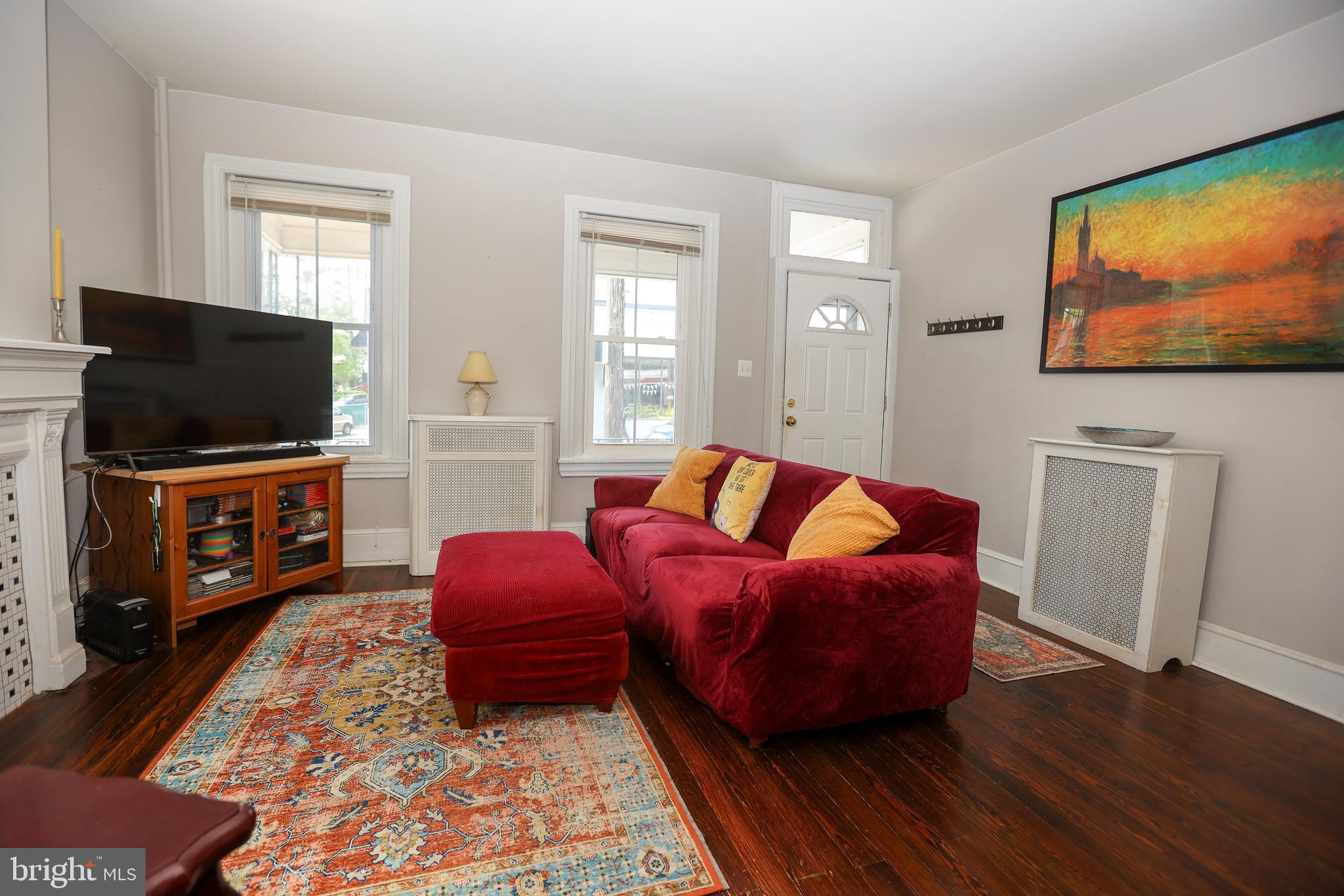 238 W Mount Pleasant Ave