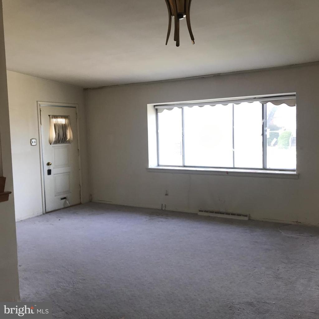 7821 Anita Dr