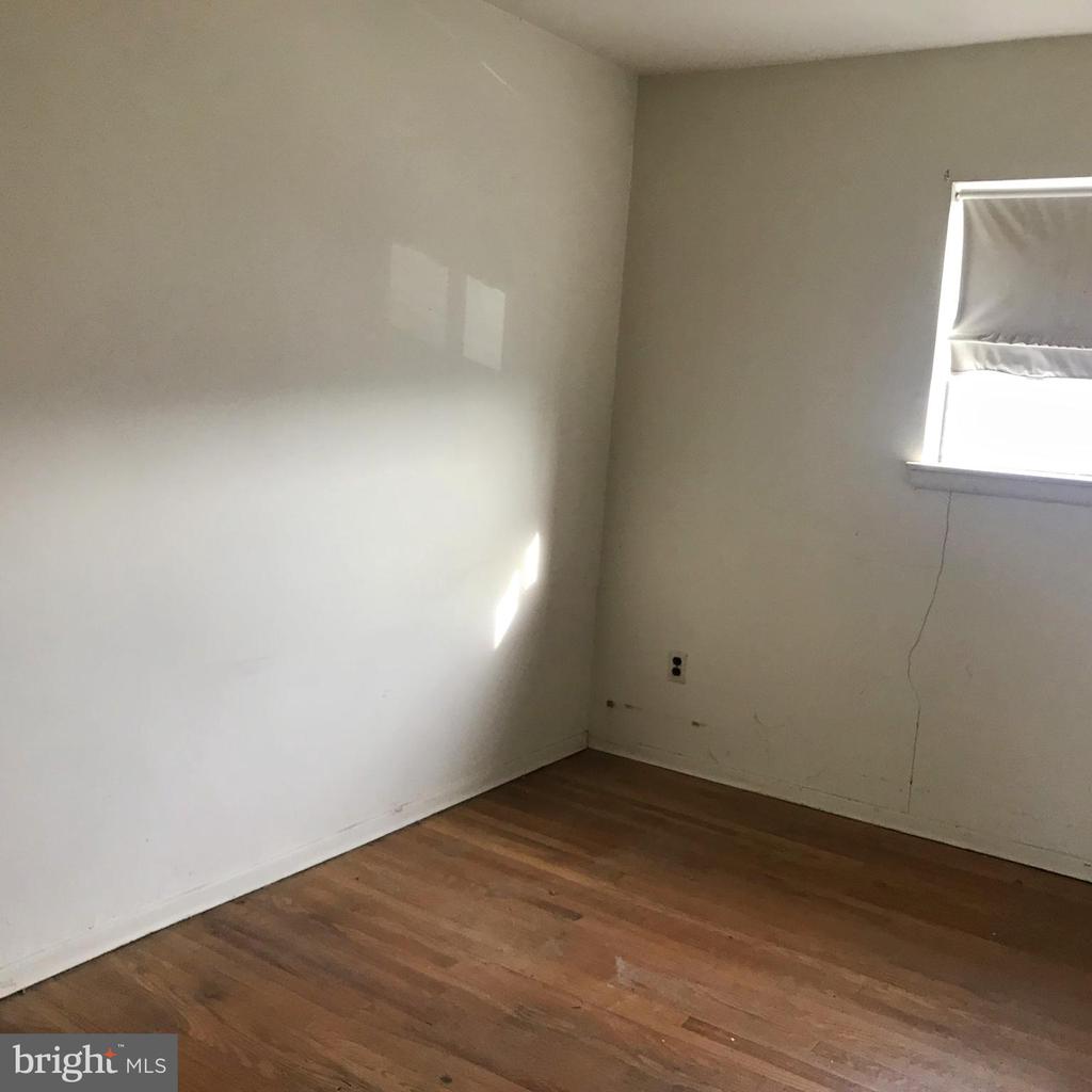 7821 Anita Dr