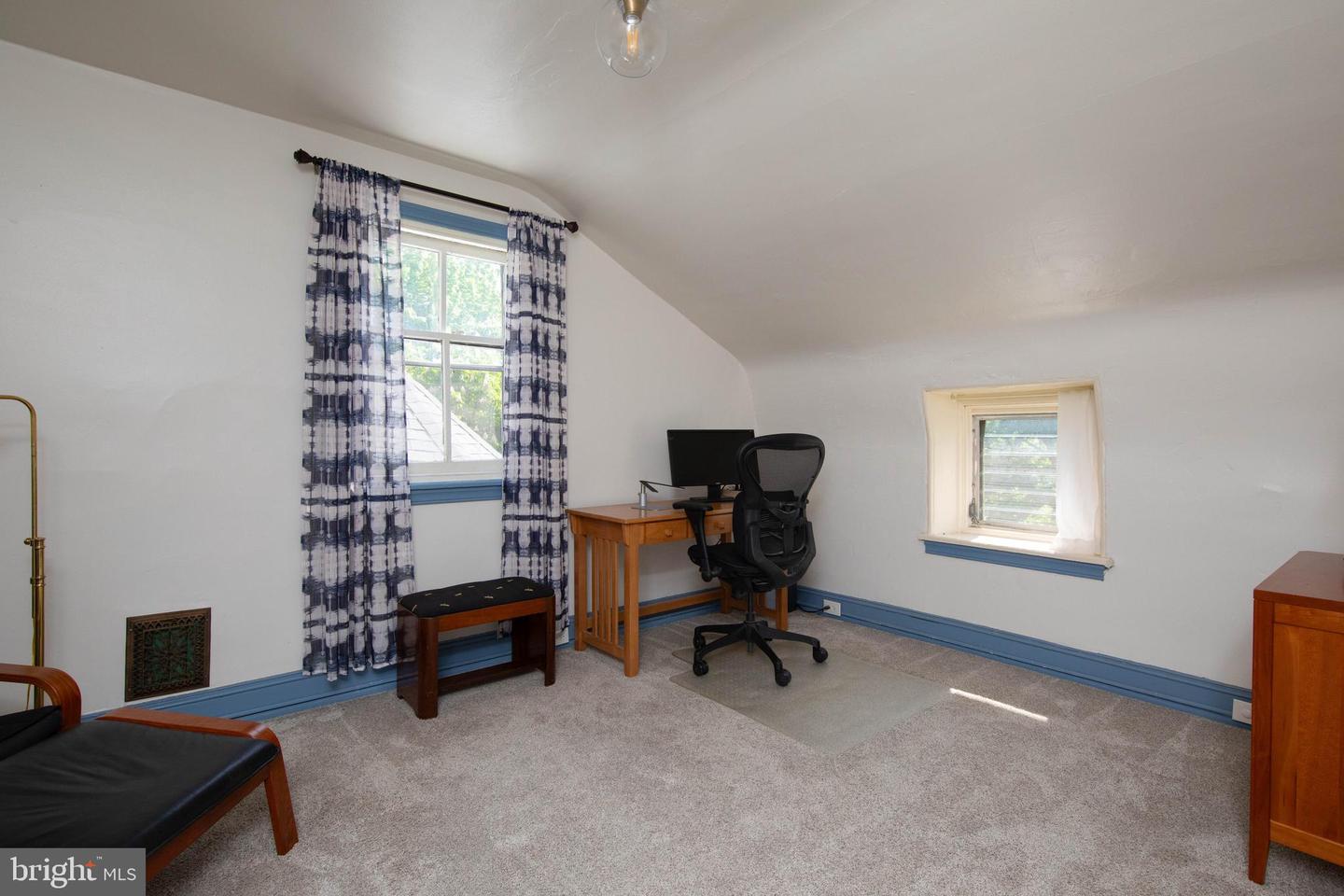7109 Chew Ave