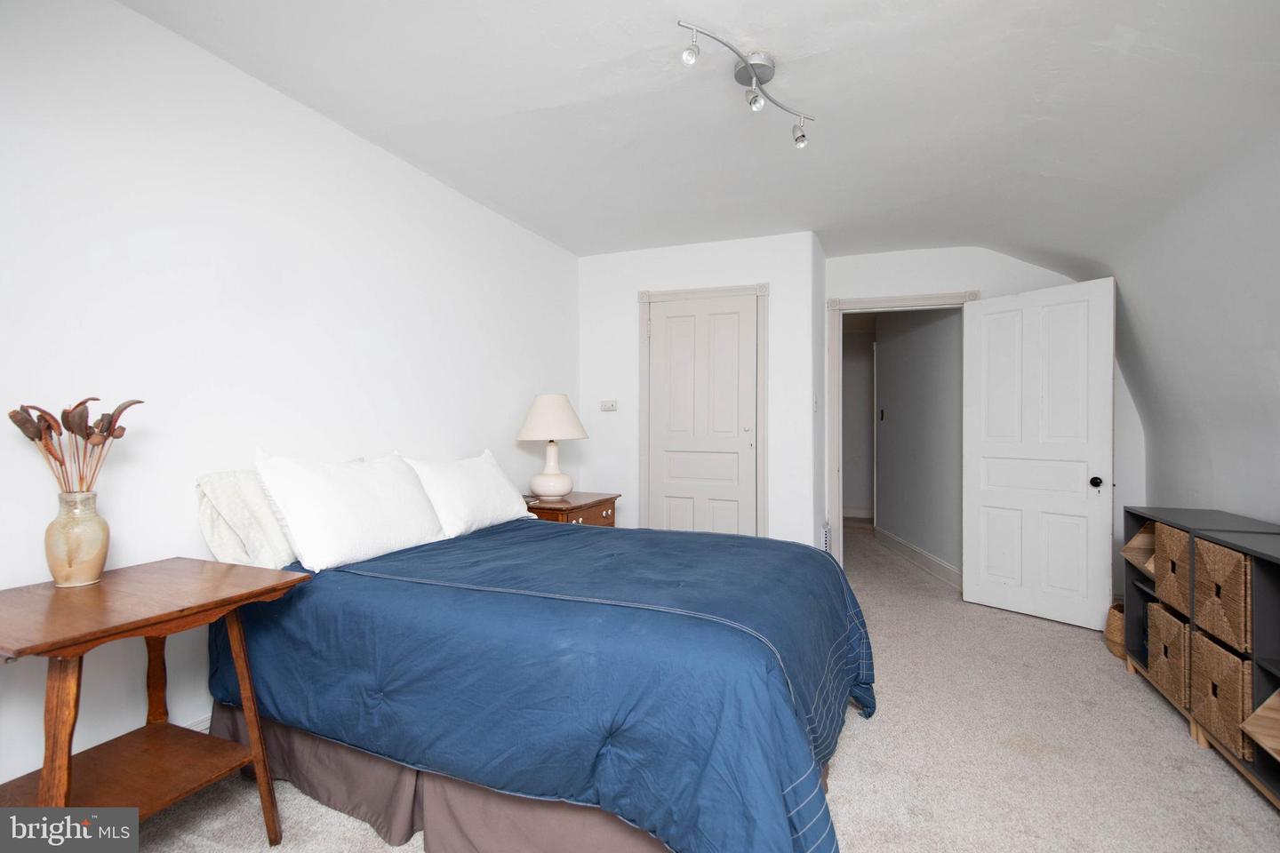 7109 Chew Ave