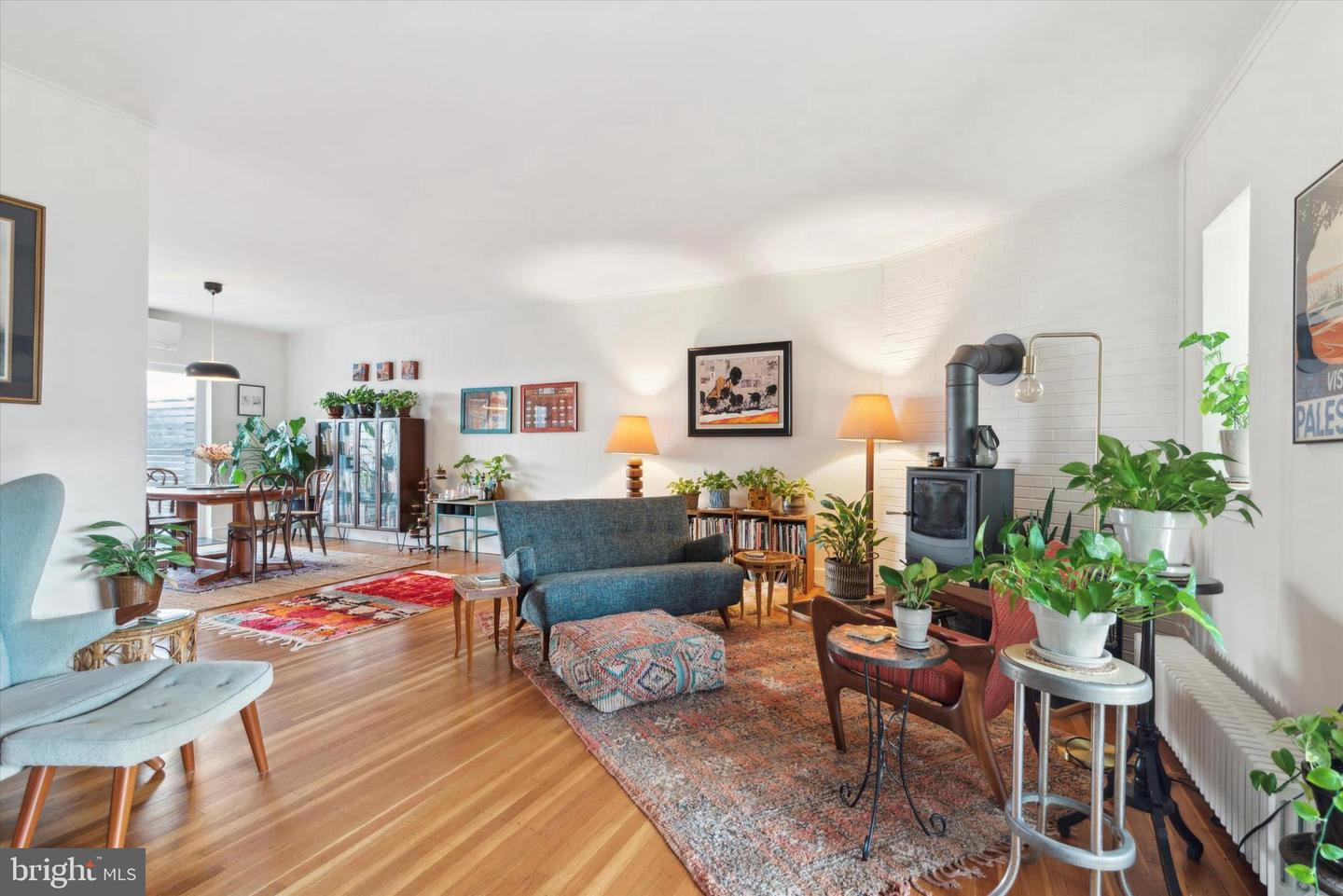 214 W Durand St