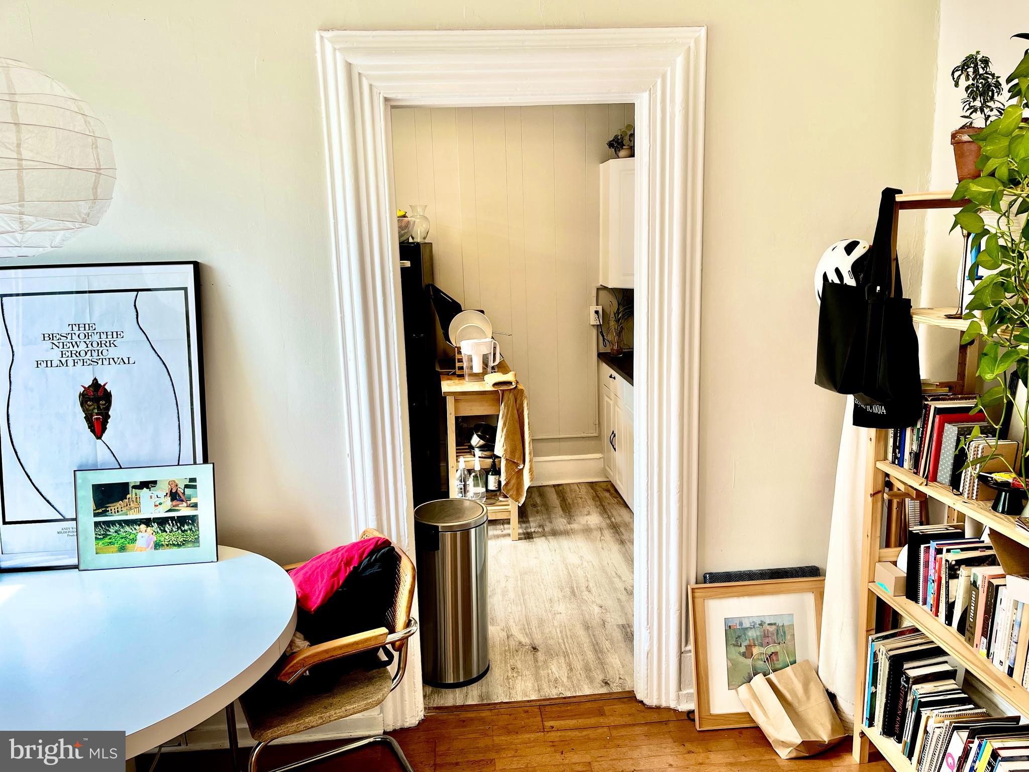 2314 E Cumberland St #2r