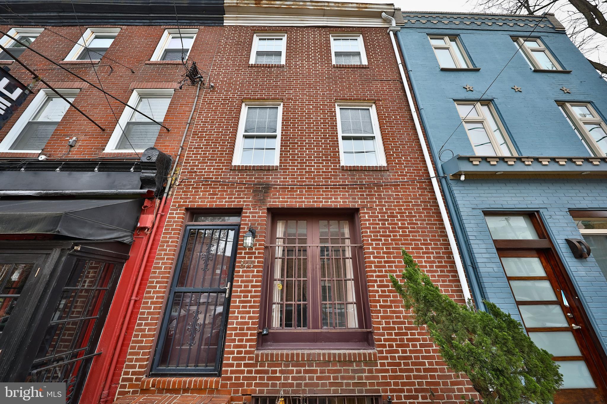 805 E PASSYUNK AVE