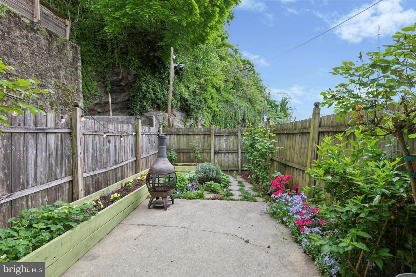 311 Carson St