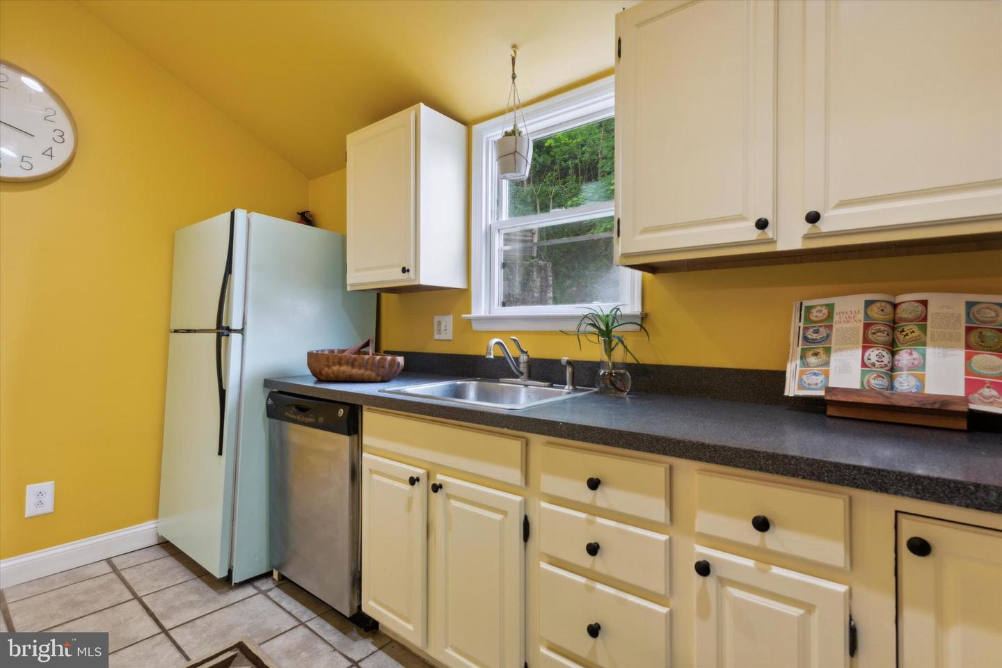311 Carson St