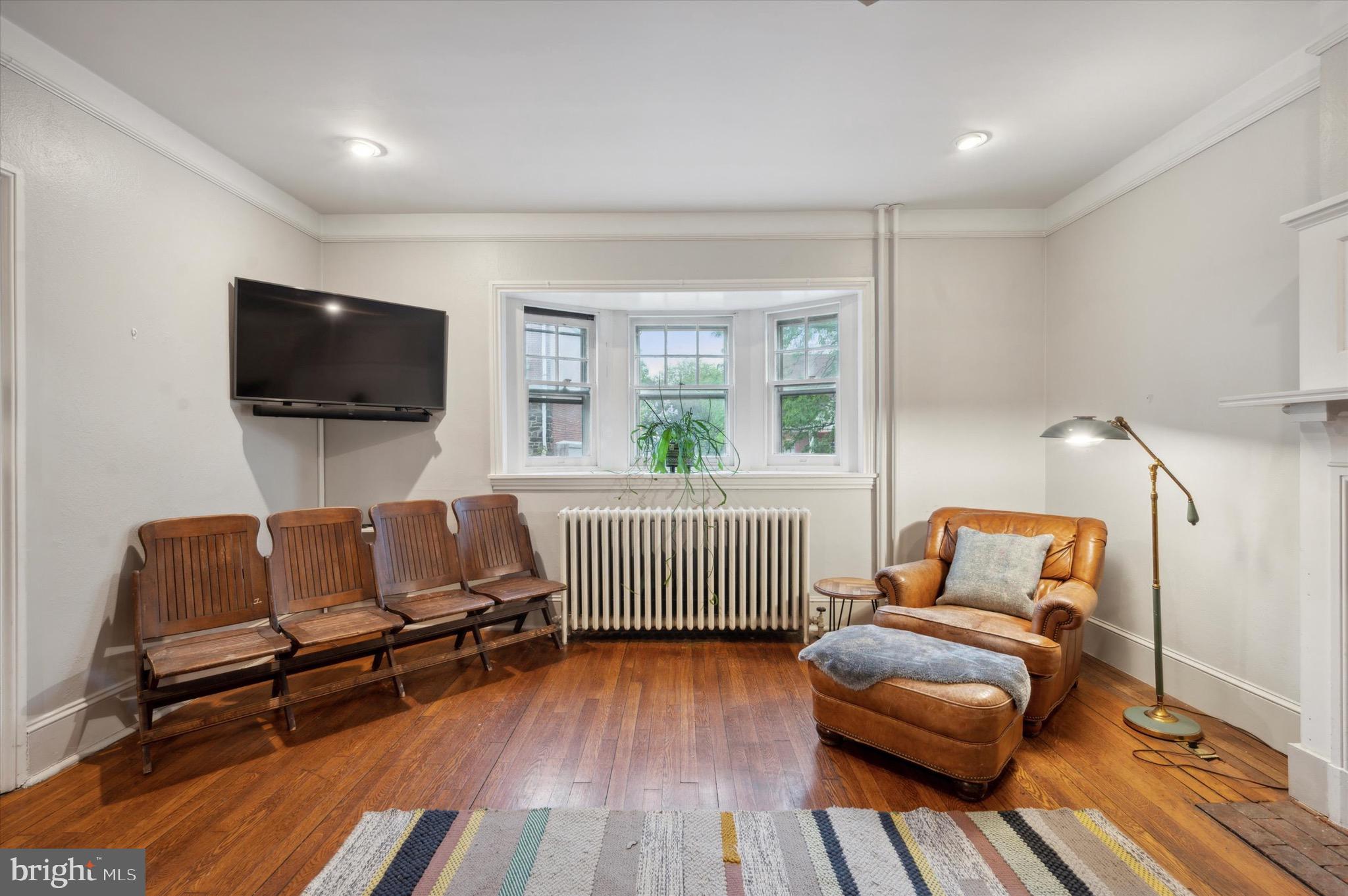 124 W Rittenhouse St