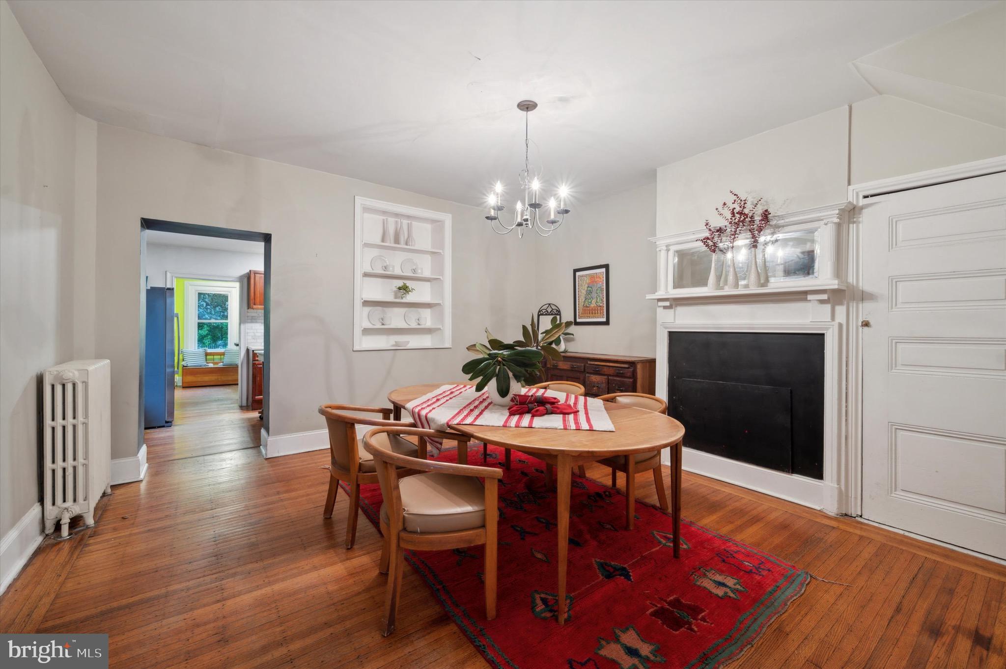 124 W Rittenhouse St