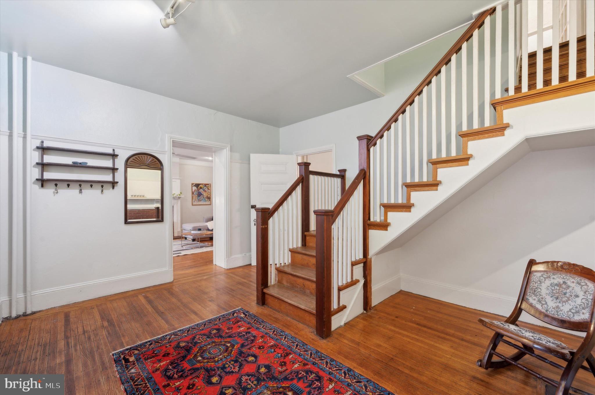 124 W Rittenhouse St