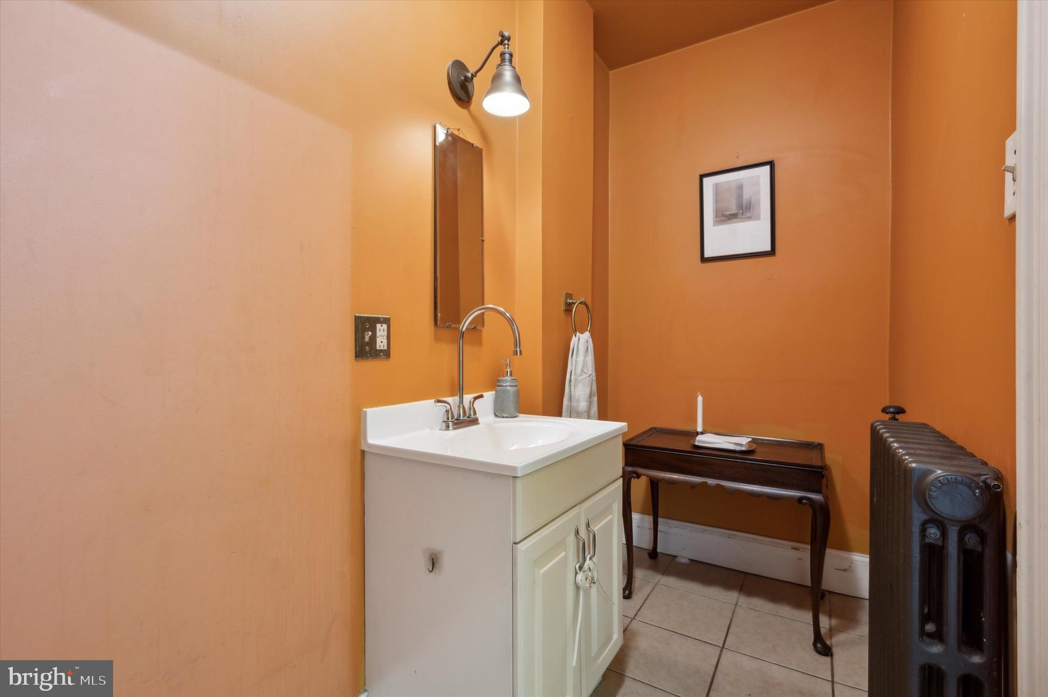 124 W Rittenhouse St