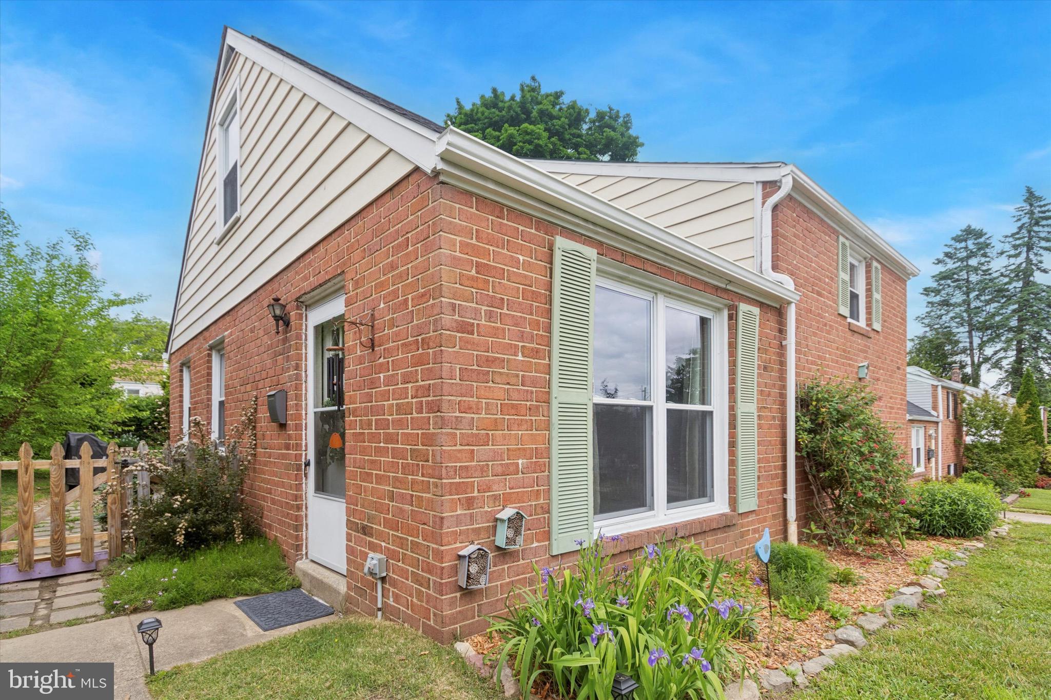 812 Inverness Ln