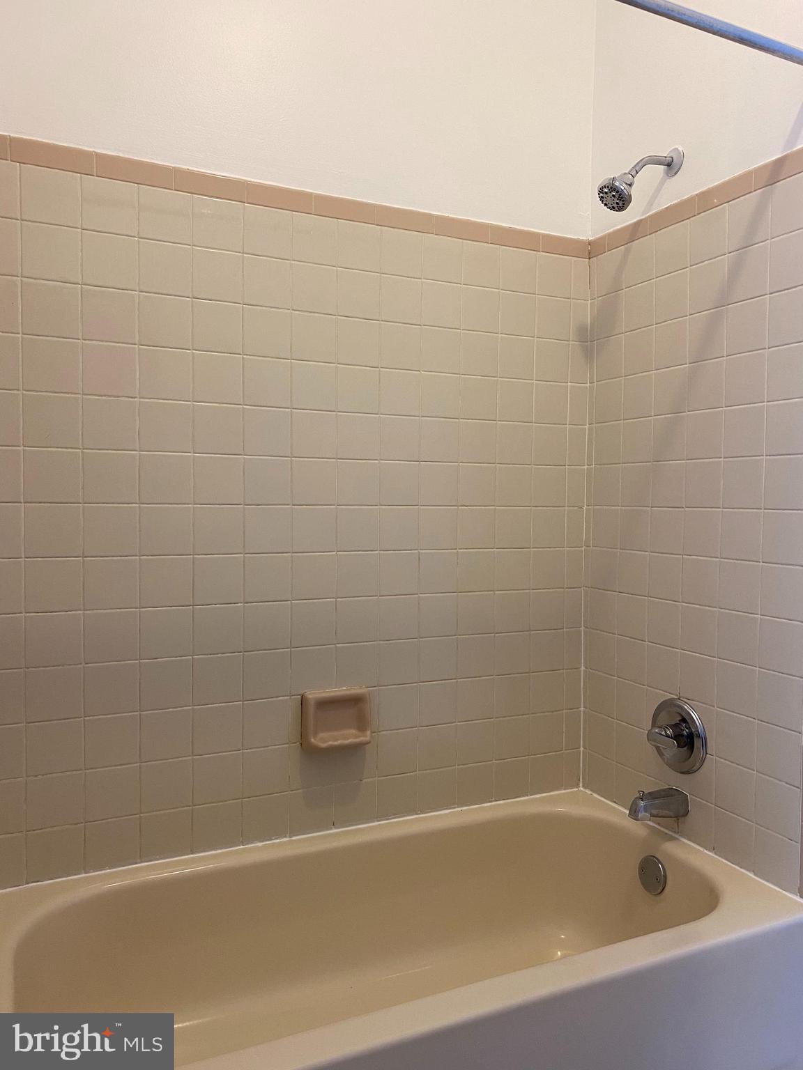 1703 W Diamond St #2