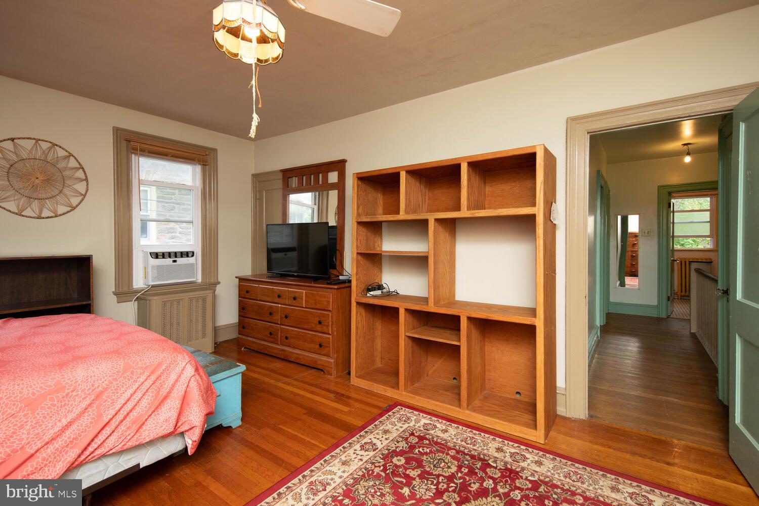 525 E Mount Airy Ave