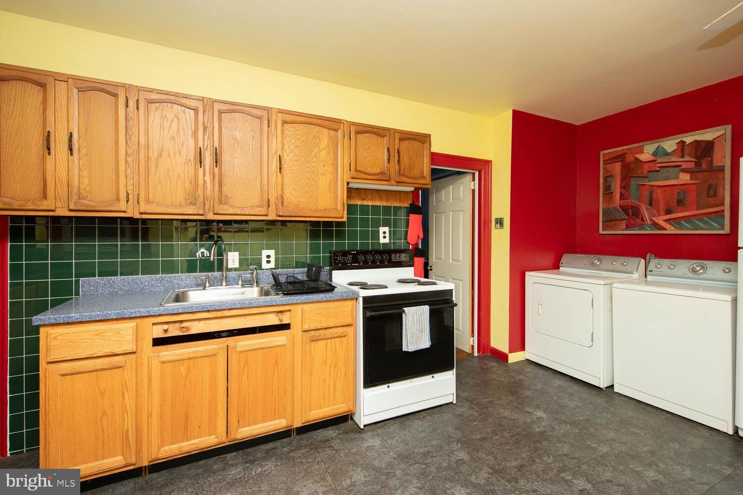 525 E Mount Airy Ave