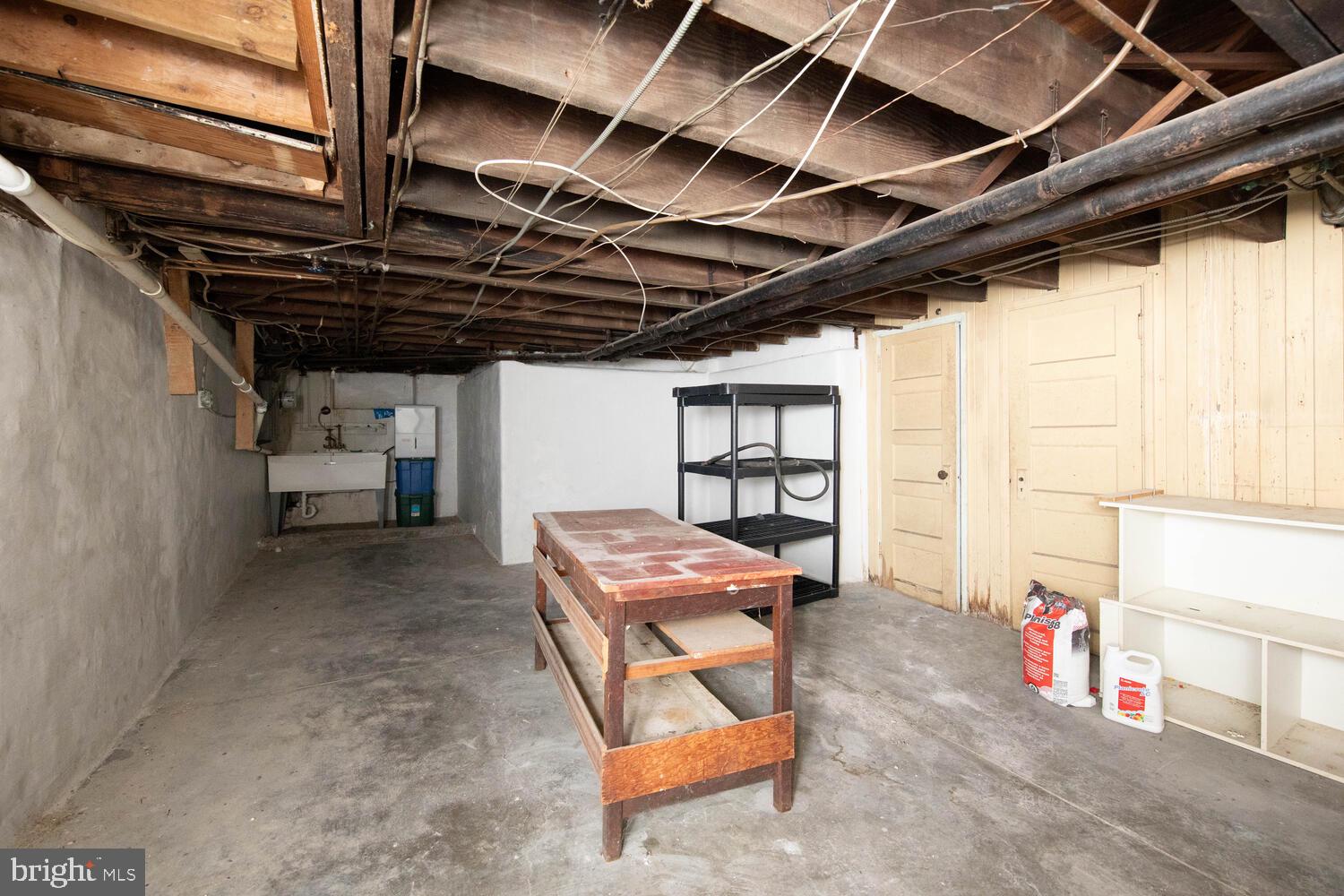 525 E Mount Airy Ave