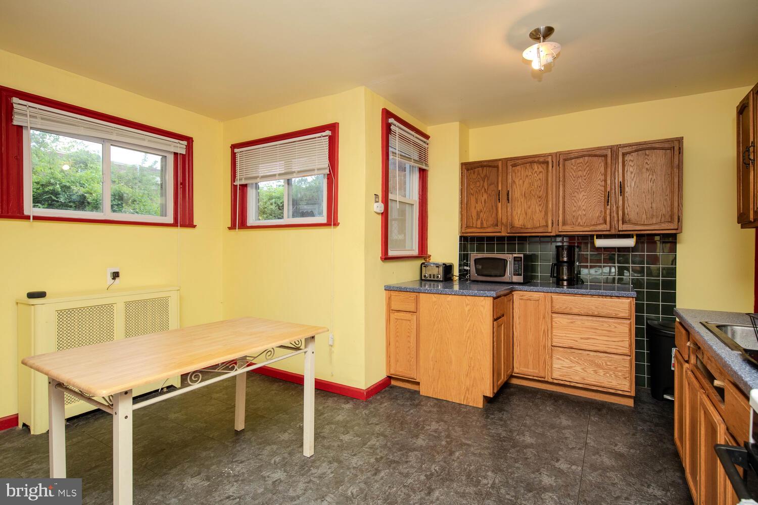 525 E Mount Airy Ave