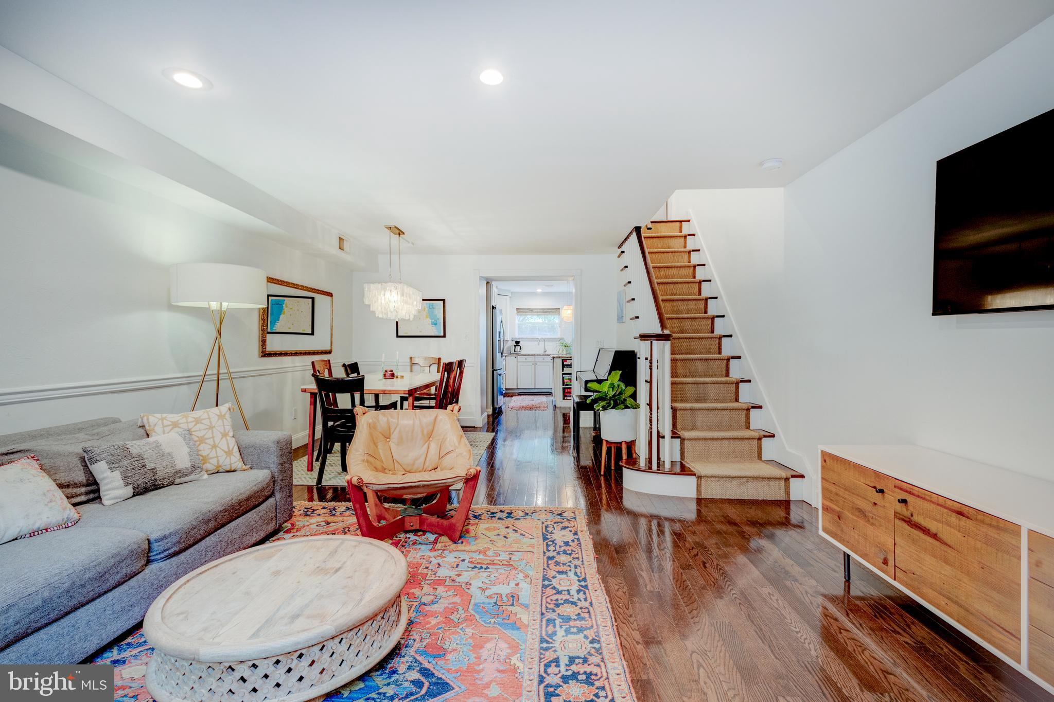 1019 Annin St