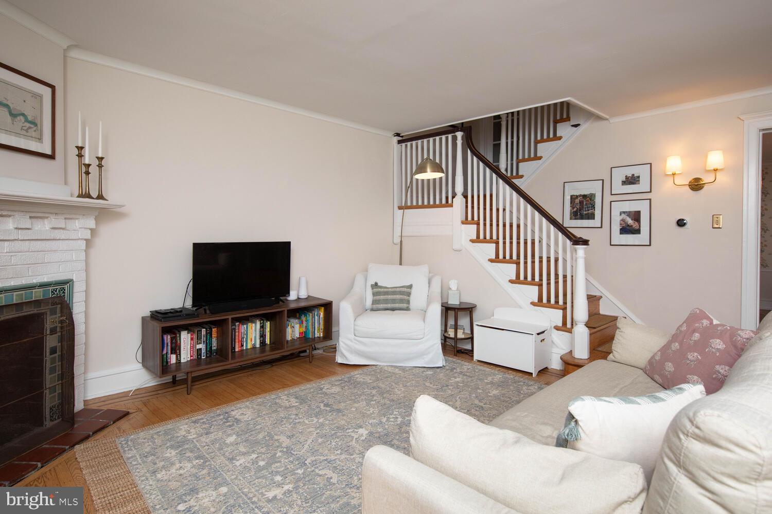 621 E Mount Airy Ave