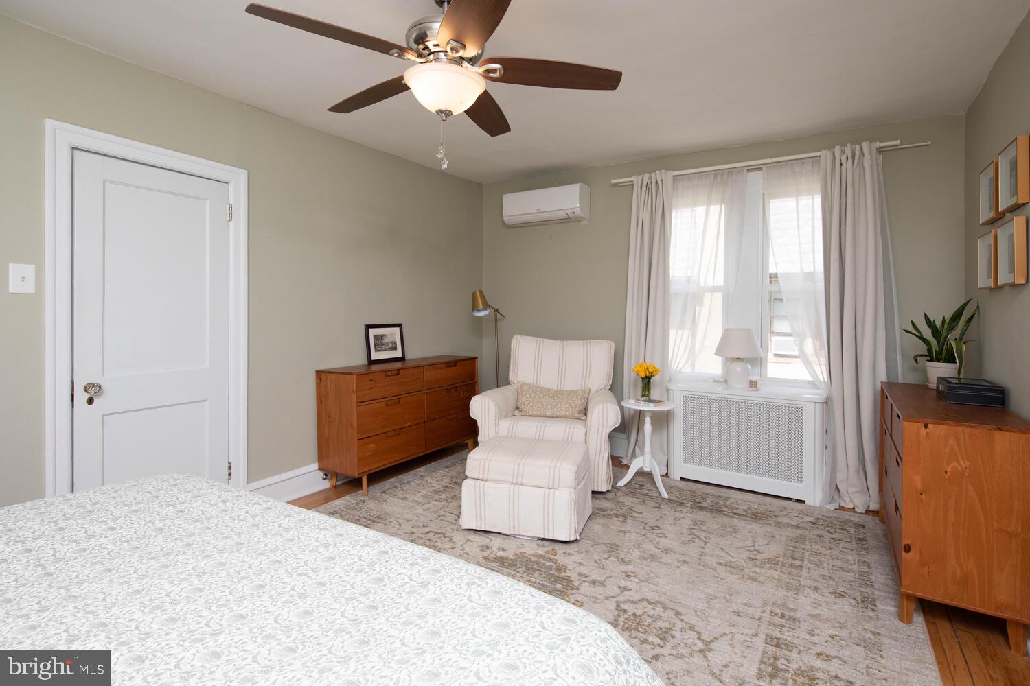 621 E Mount Airy Ave