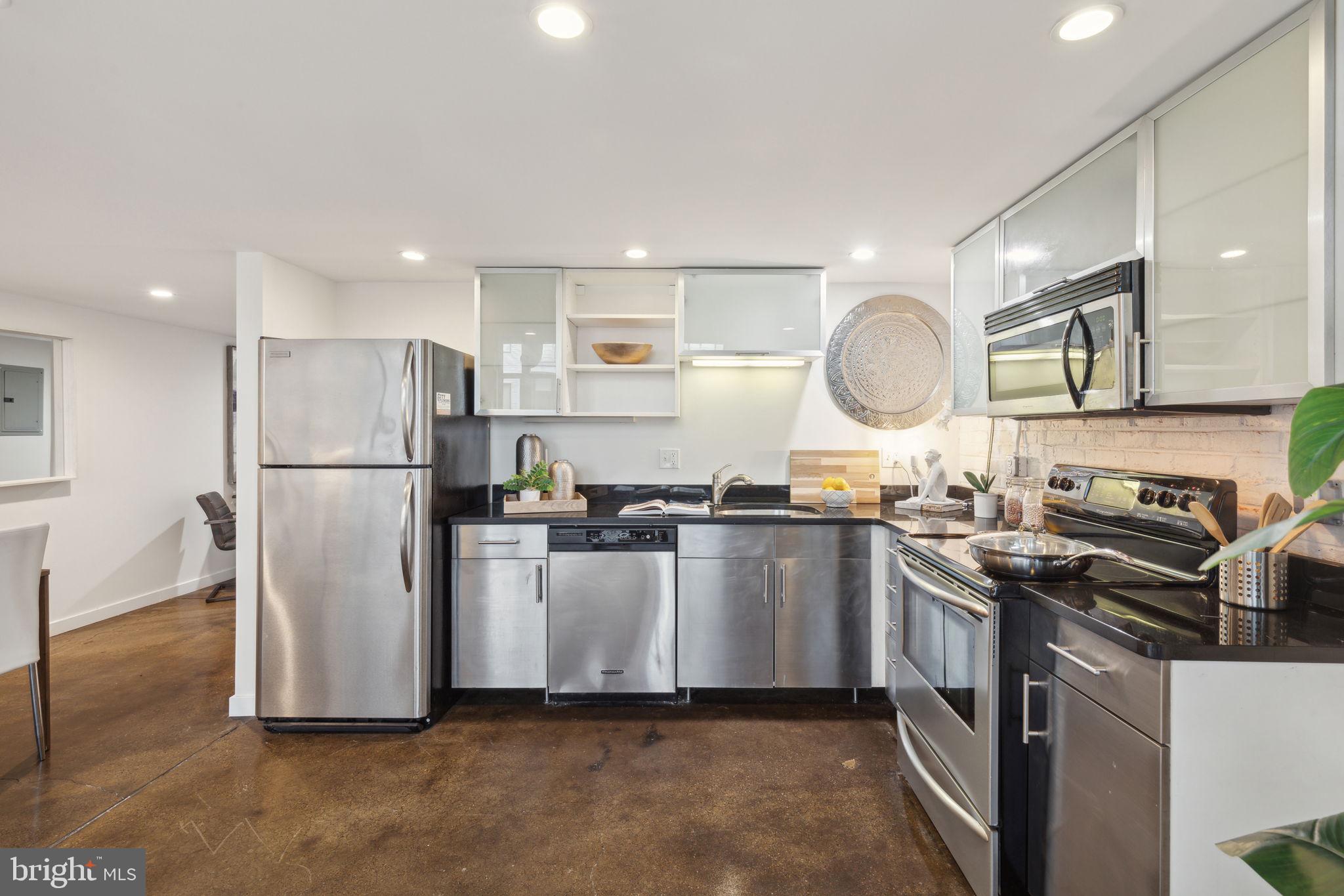 1203-15 N 3rd St #208