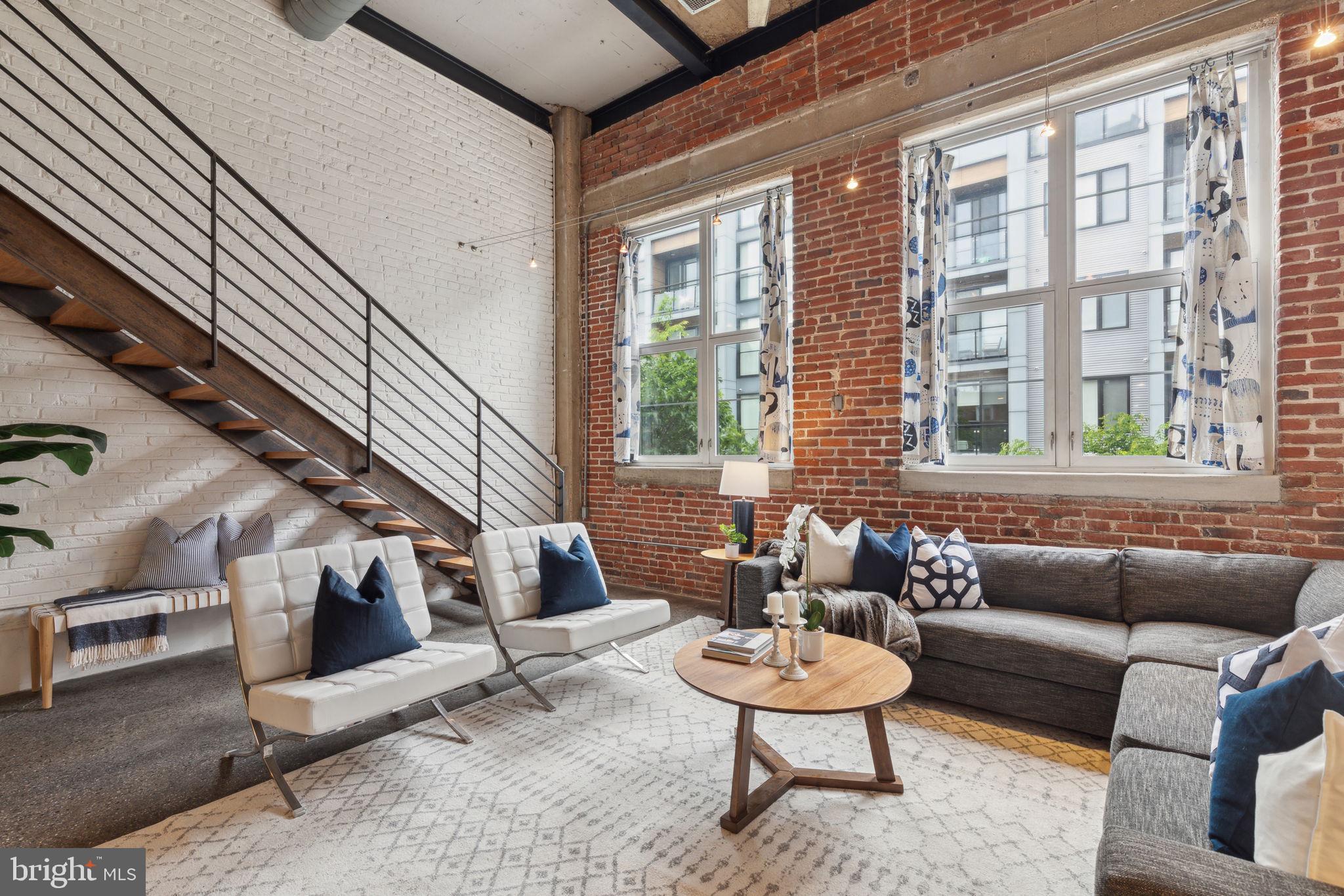 1203-15 N 3rd St #208