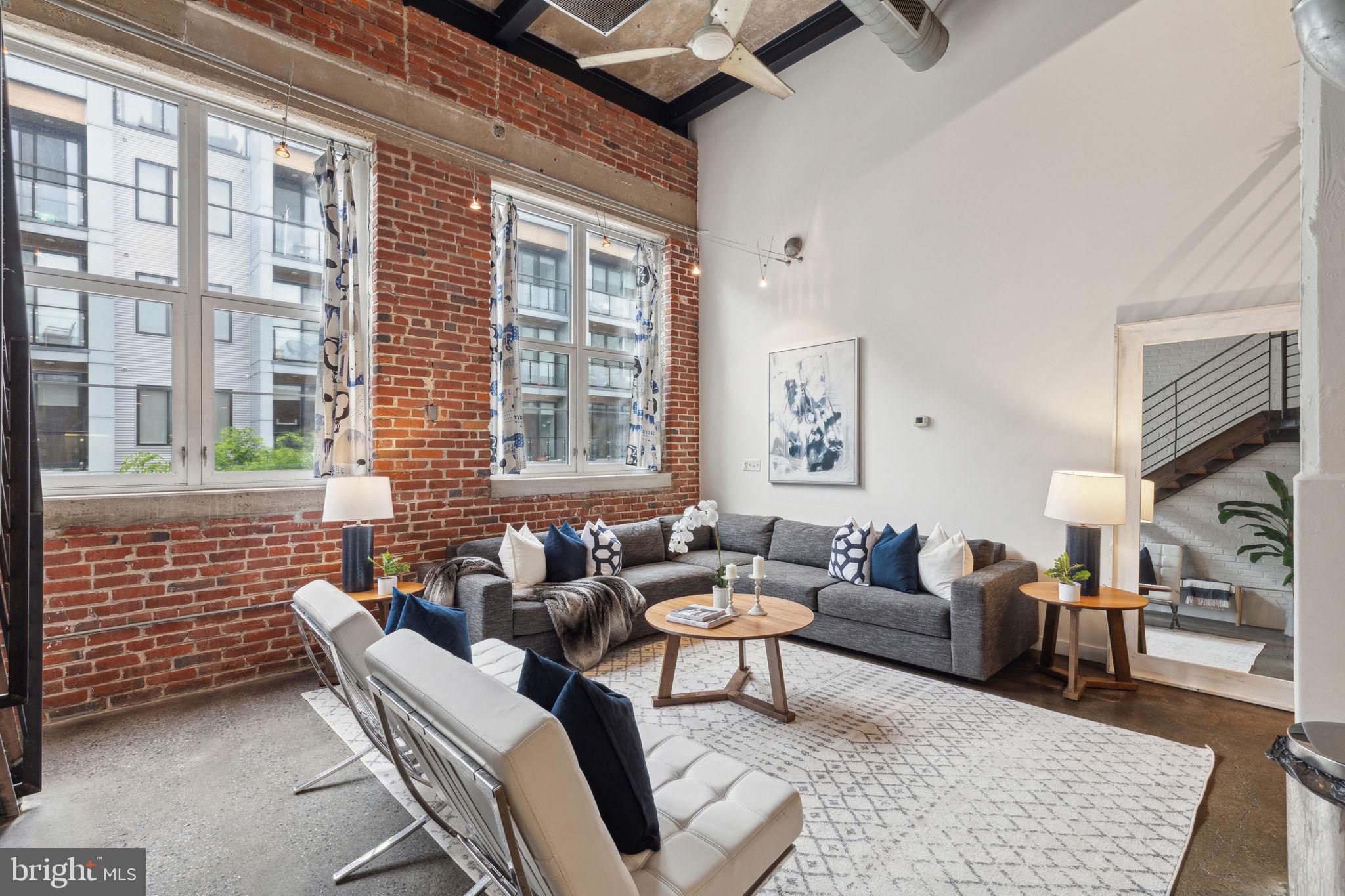 1203-15 N 3rd St #208