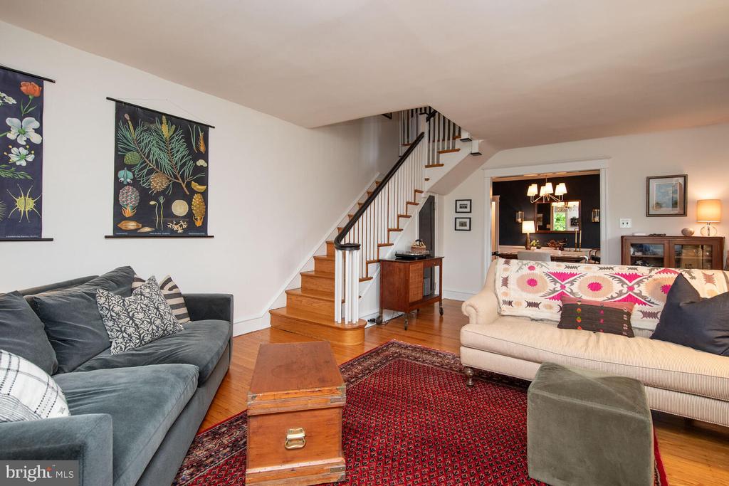3242 Midvale Ave