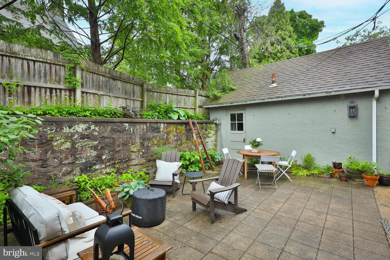 3242 Midvale Ave