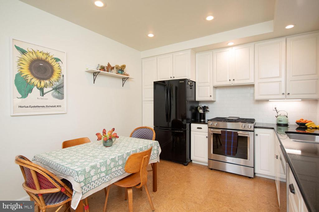 3242 Midvale Ave