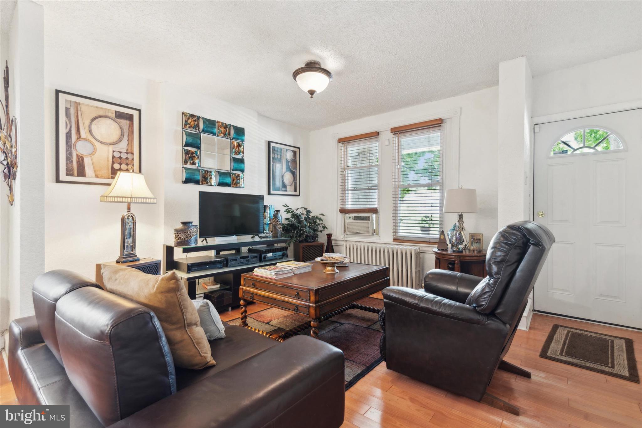 351 W Mount Pleasant Ave