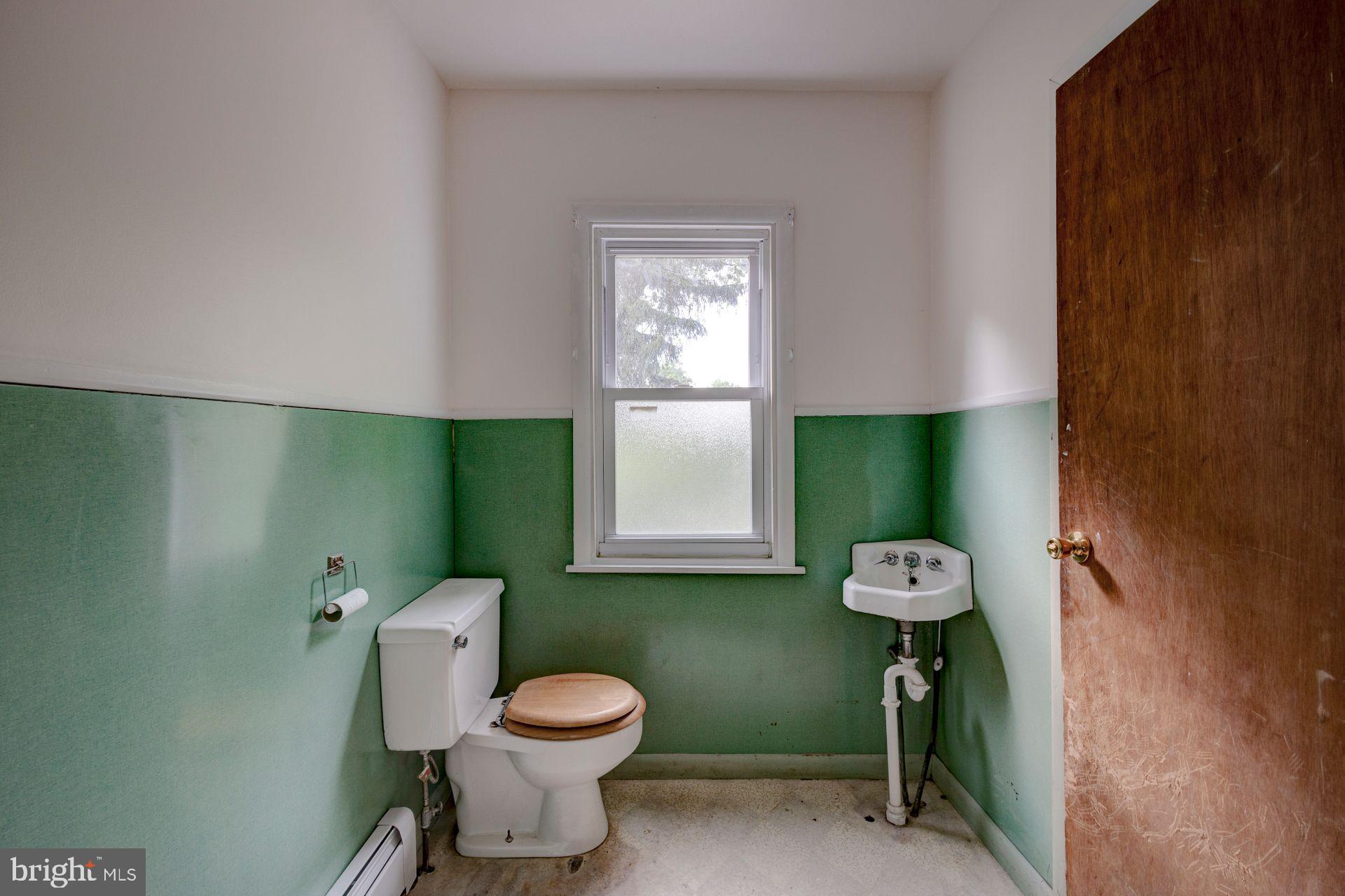49 E Mermaid Ln