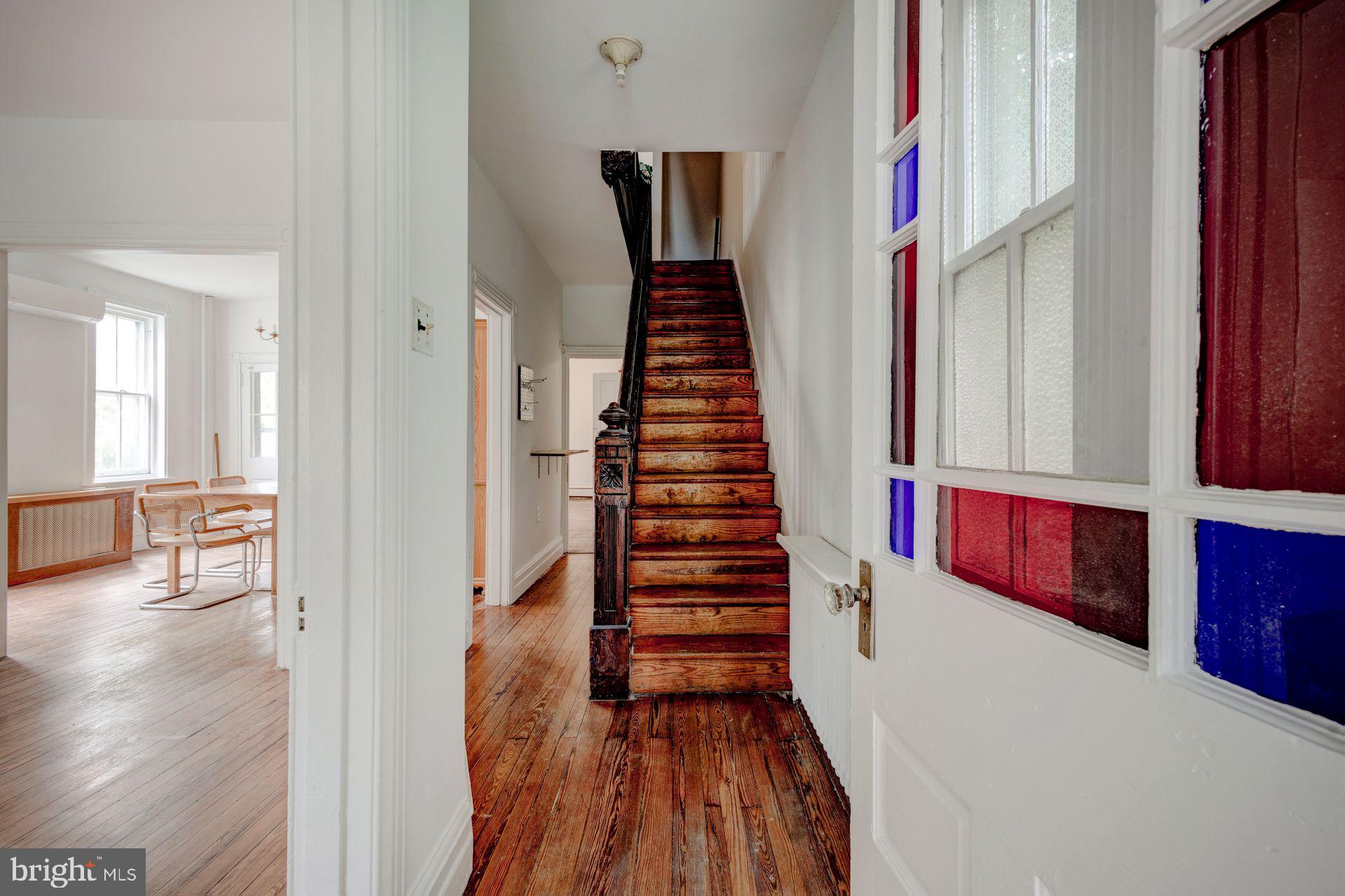 49 E Mermaid Ln