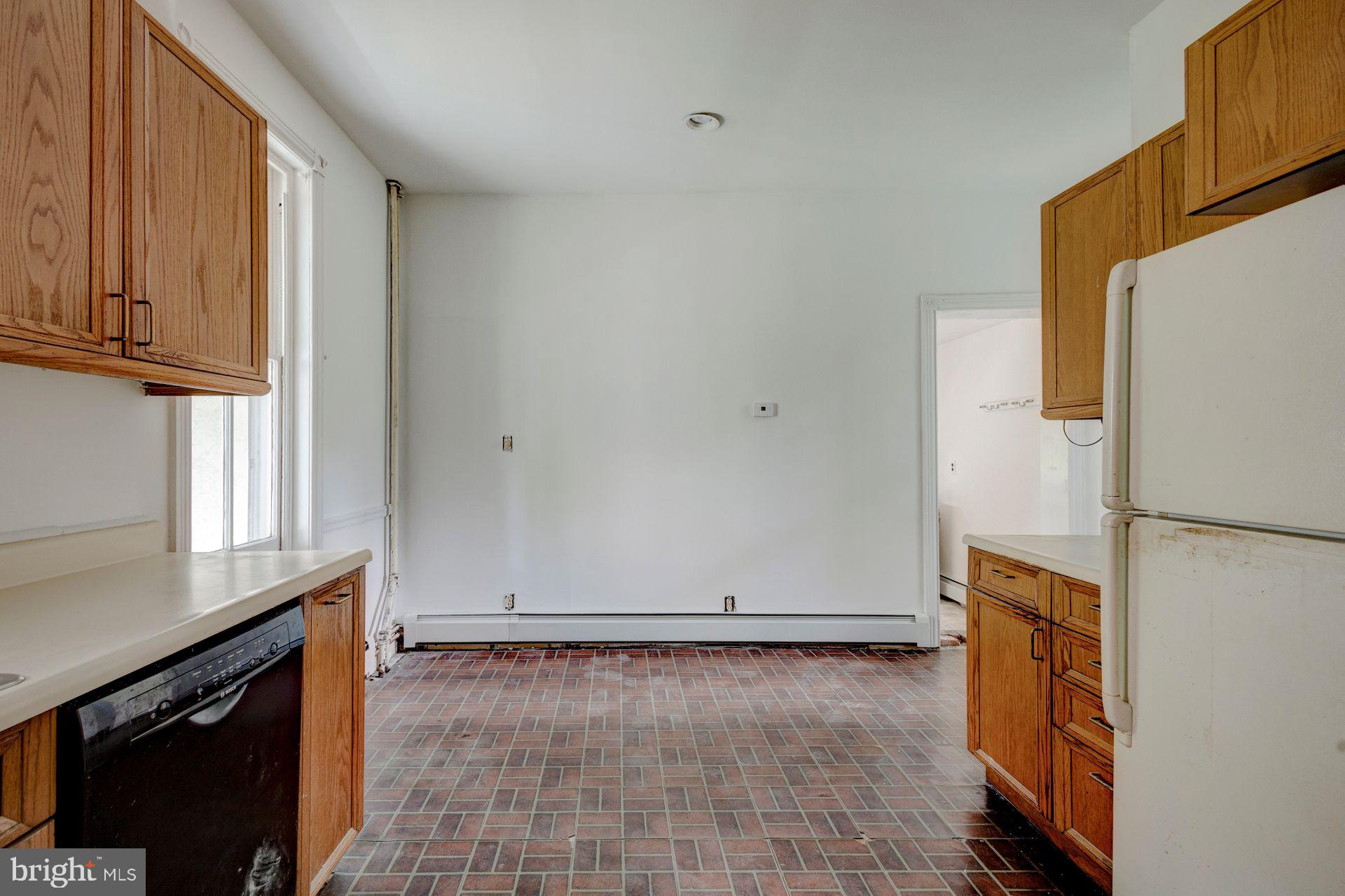 49 E Mermaid Ln