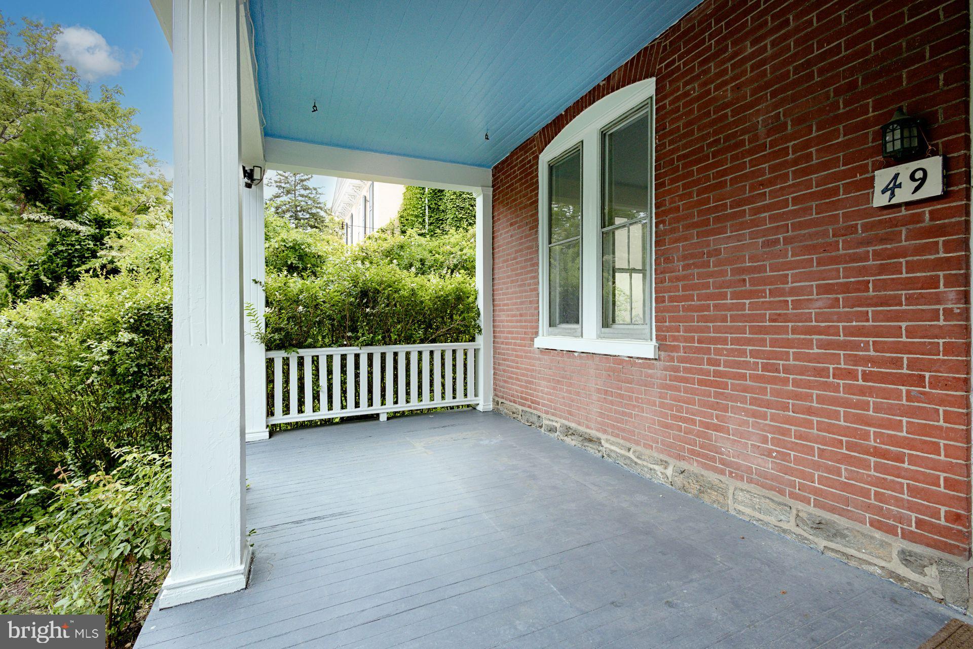 49 E Mermaid Ln