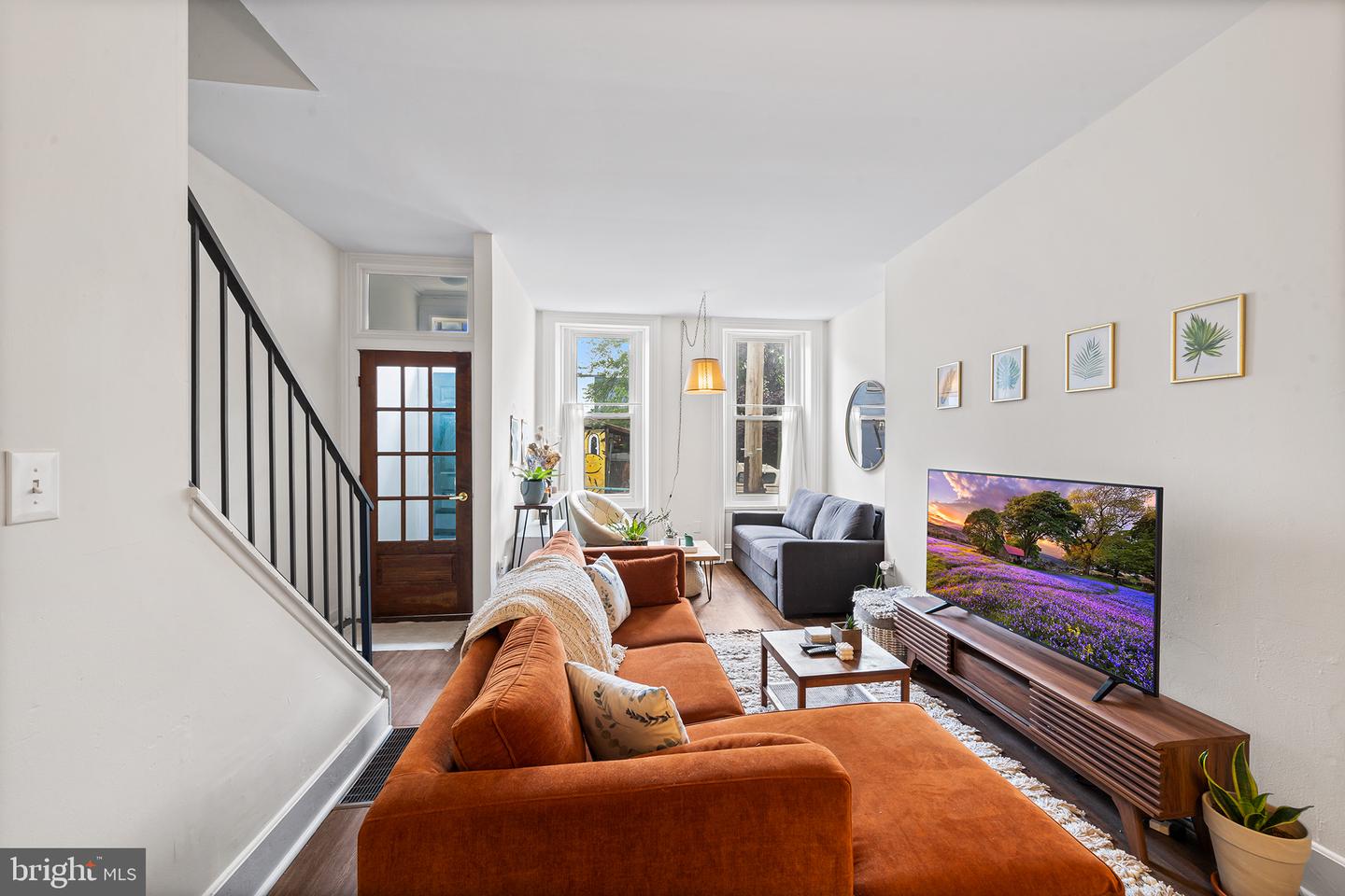 107 W Master St