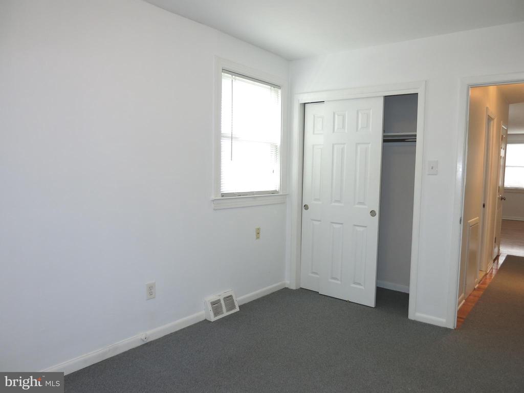 7042 VALLEY AVE #2