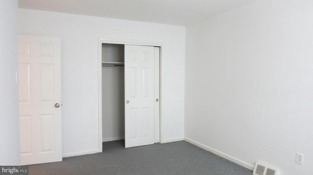 7042 VALLEY AVE #2
