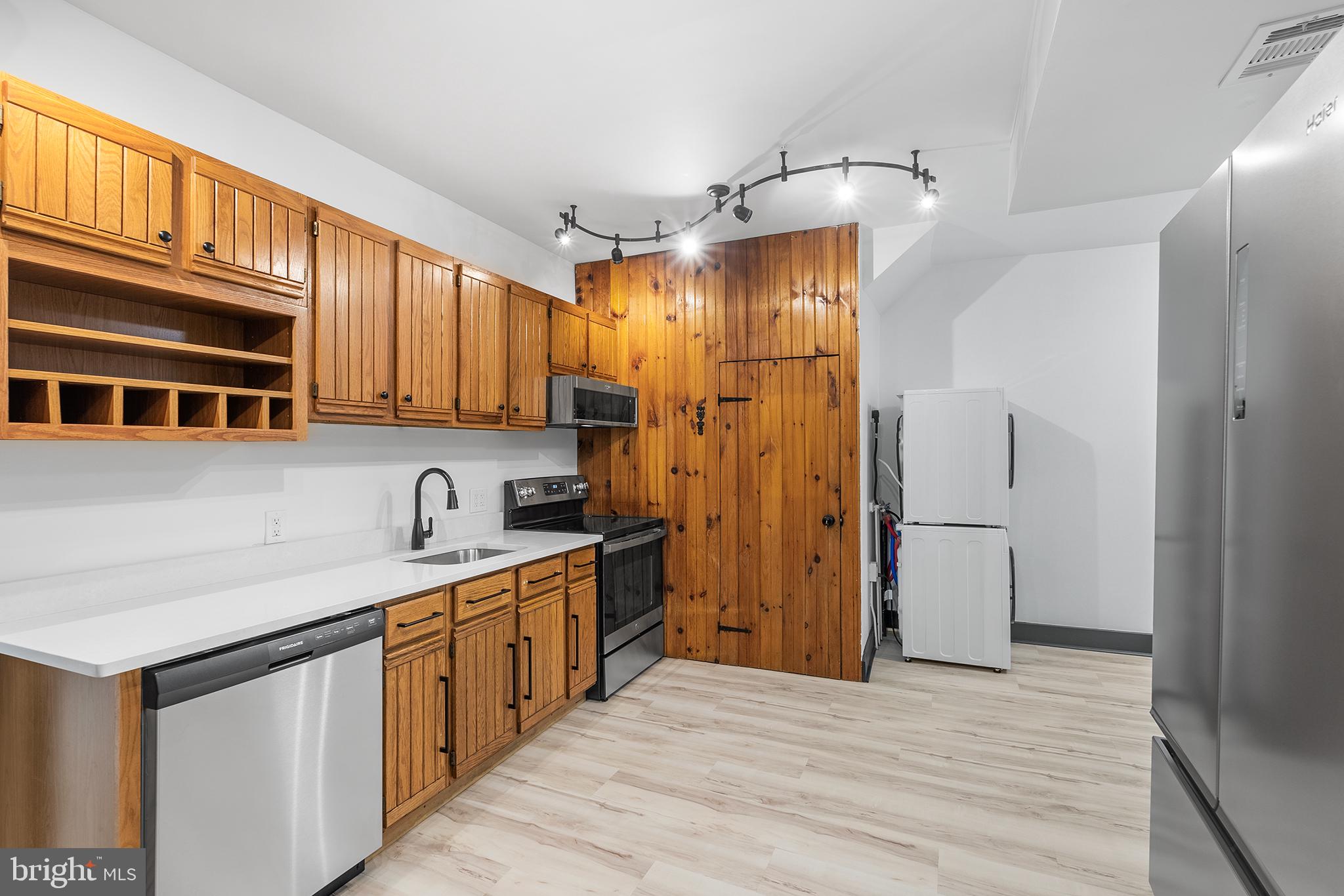 819 S 2ND ST #1