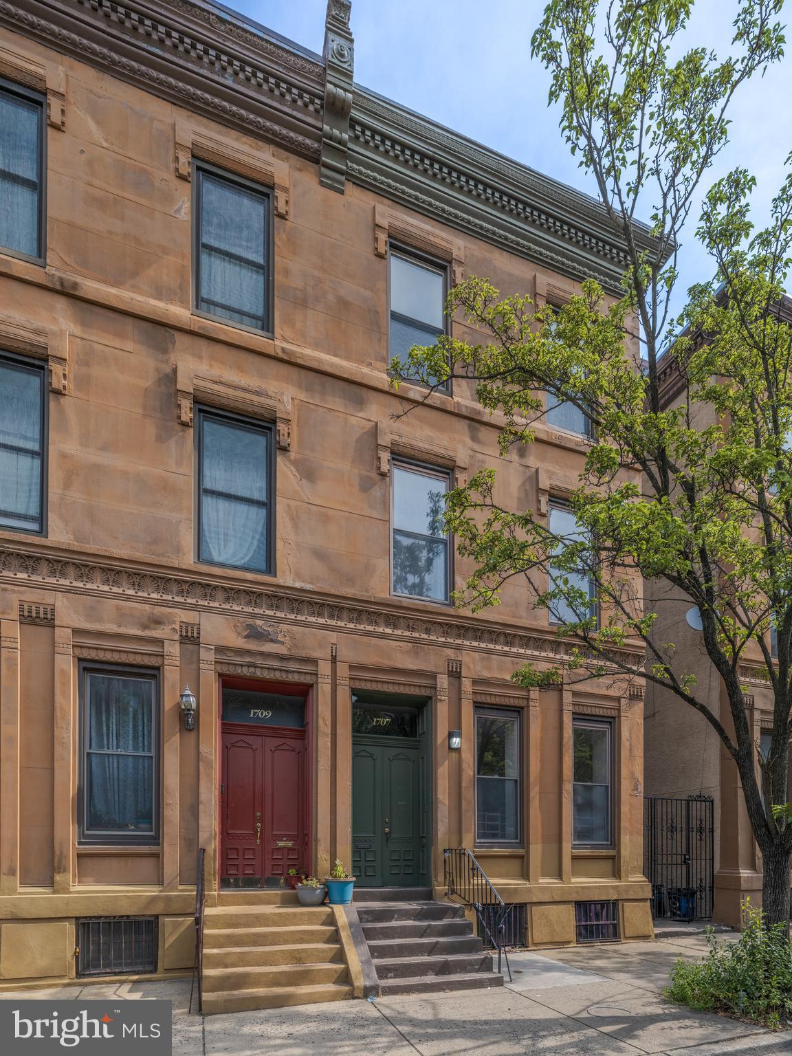 1707 W DIAMOND ST #1