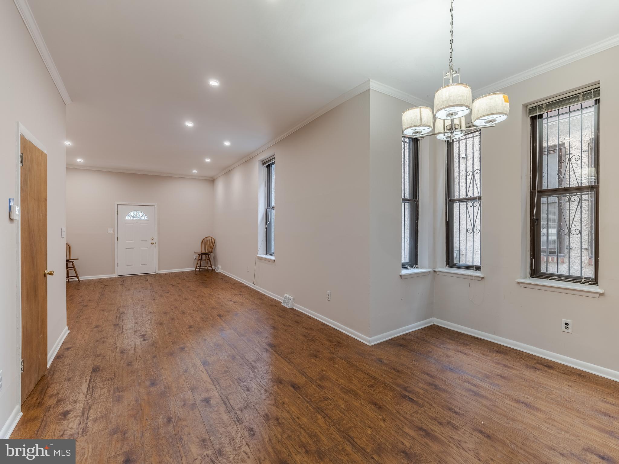 1707 W DIAMOND ST #1