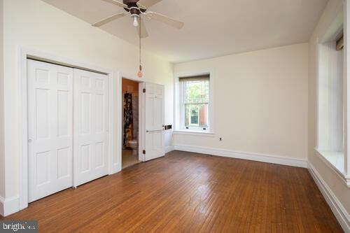 254 W Walnut Ln