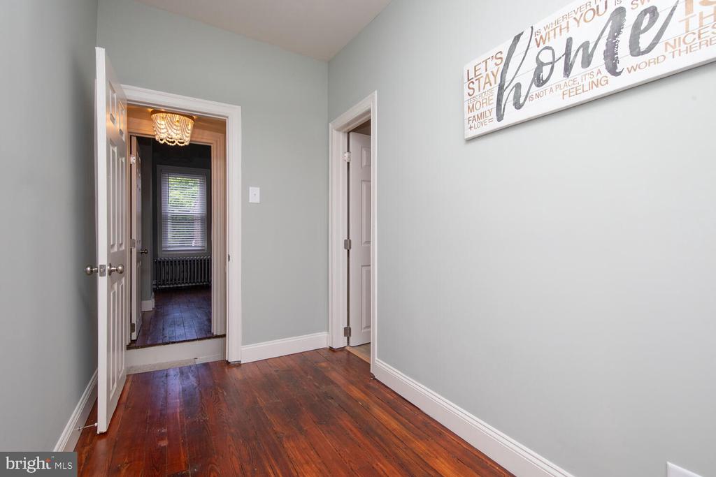 28 W Manheim St