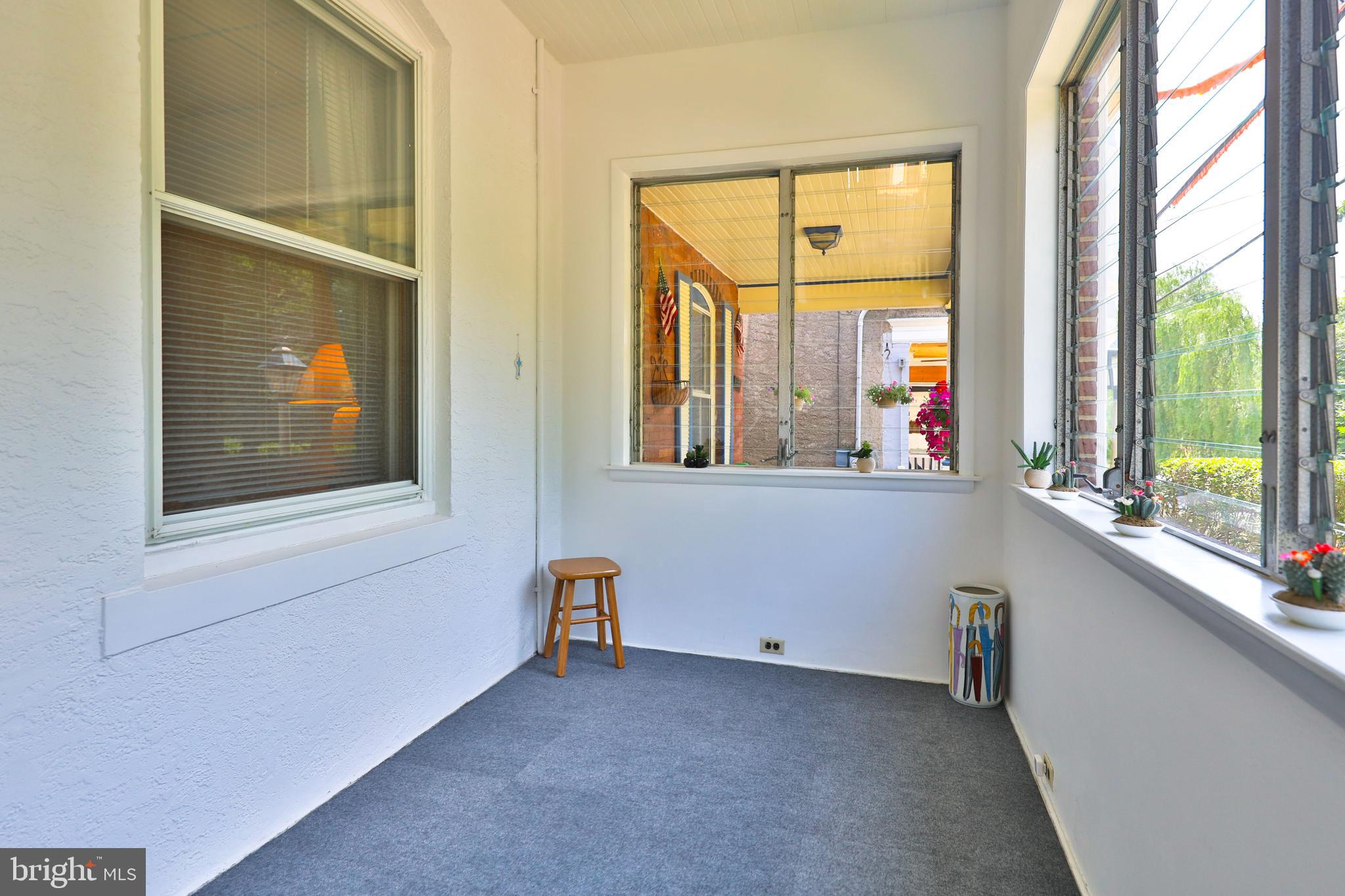 421 Hermitage St