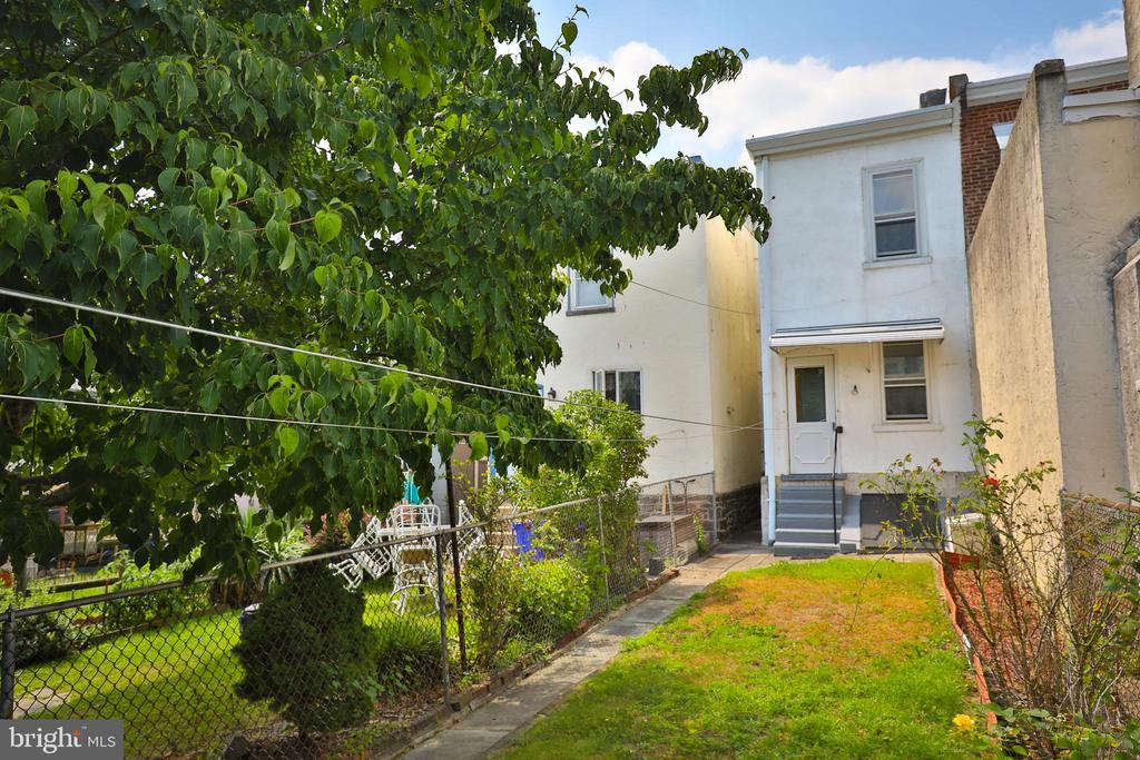 421 Hermitage St
